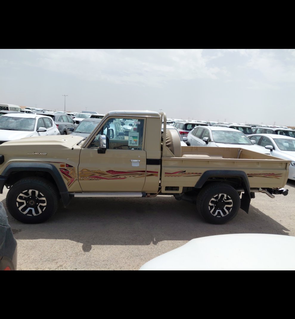 تويوتا لاند كروزر LC 70 SDLX - 4X4 - 2025 image