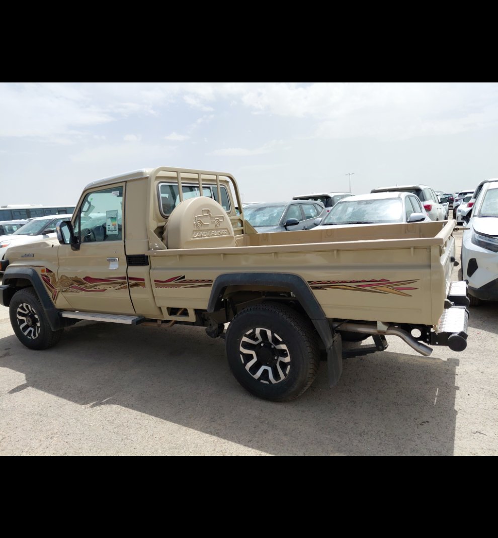 تويوتا لاند كروزر LC 70 SDLX - 4X4 - 2025 image