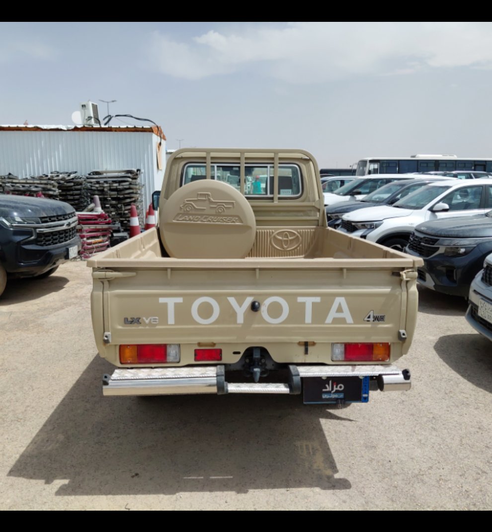 تويوتا لاند كروزر LC 70 SDLX - 4X4 - 2025 image
