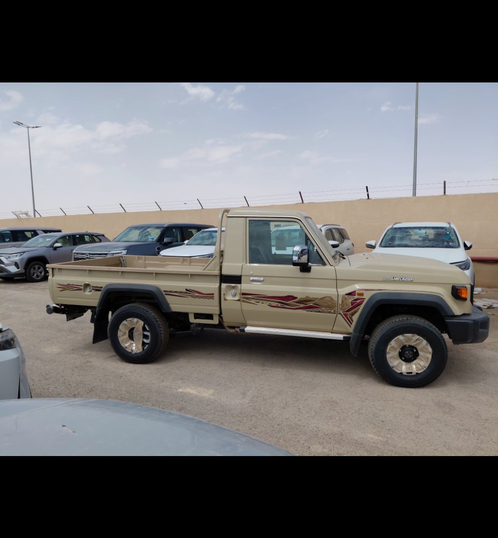 تويوتا لاند كروزر LC 70 SDLX - 4X4 - 2025 image