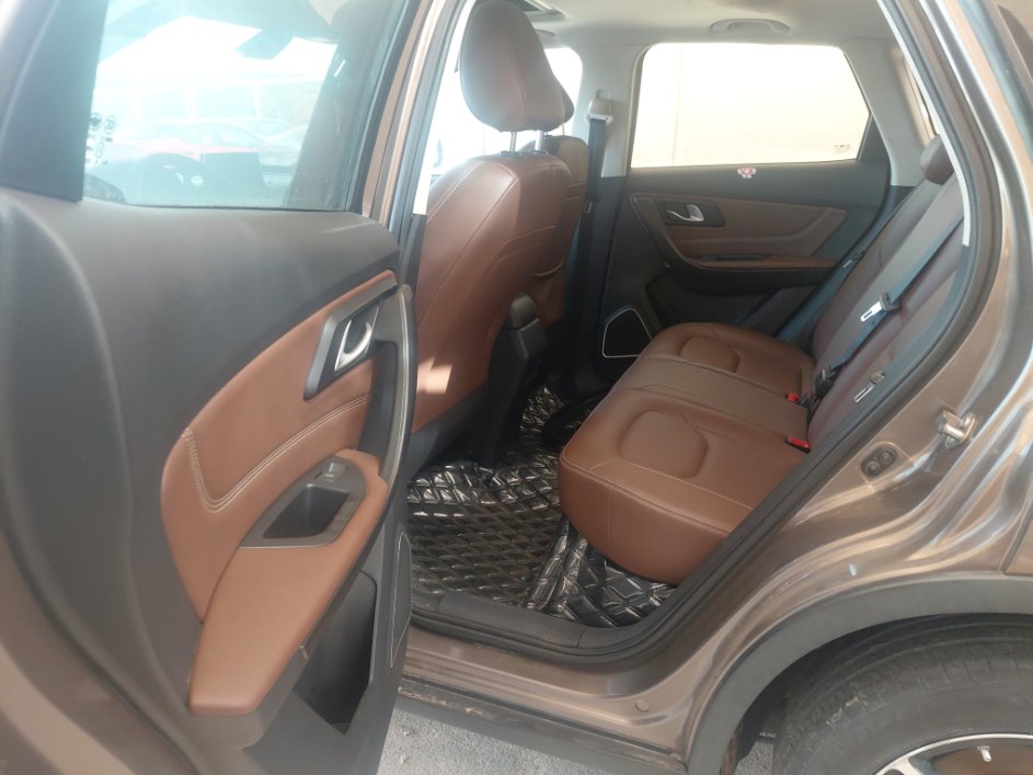 فاو بيستون X40 رياضيه  2021 image