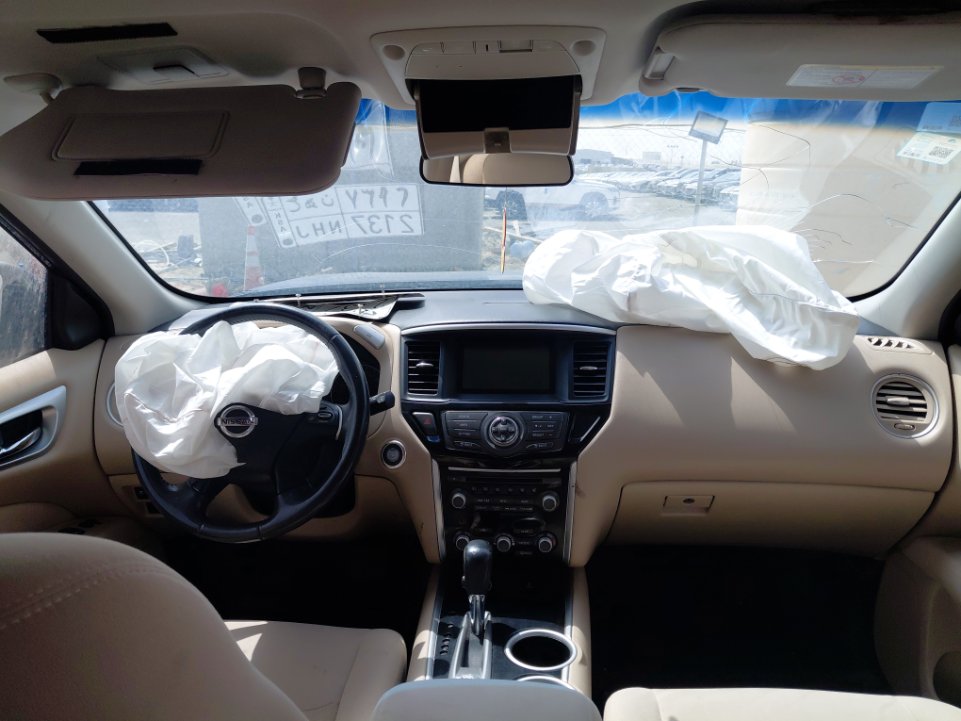 Nissan Pathfinder  2016 image