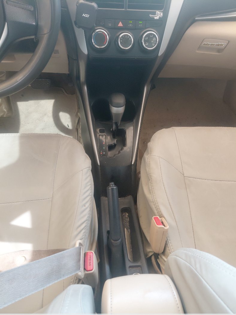 تويوتا يارس Y FLT 2020 image