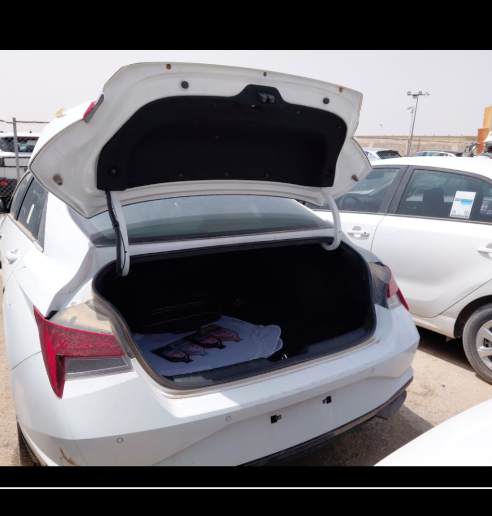 Hyundai Elantra  2022 image