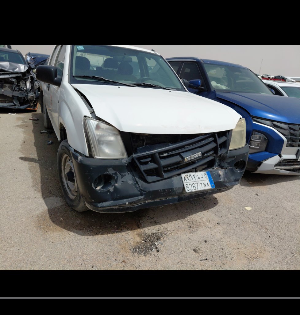 Isuzu D MAX  2012 image
