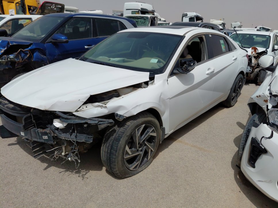 Hyundai Elantra  2024 image