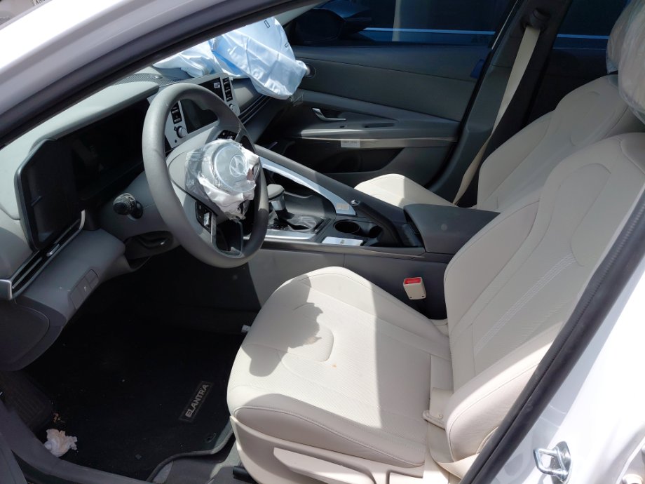 Hyundai Elantra  2024 image