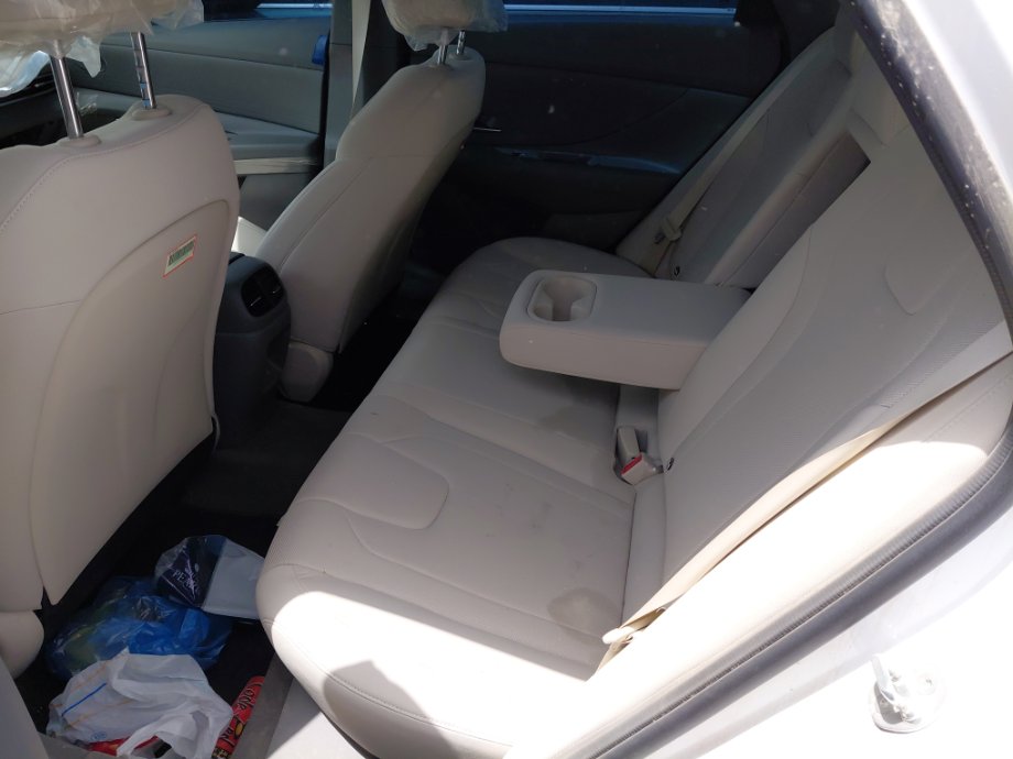 Hyundai Elantra  2024 image
