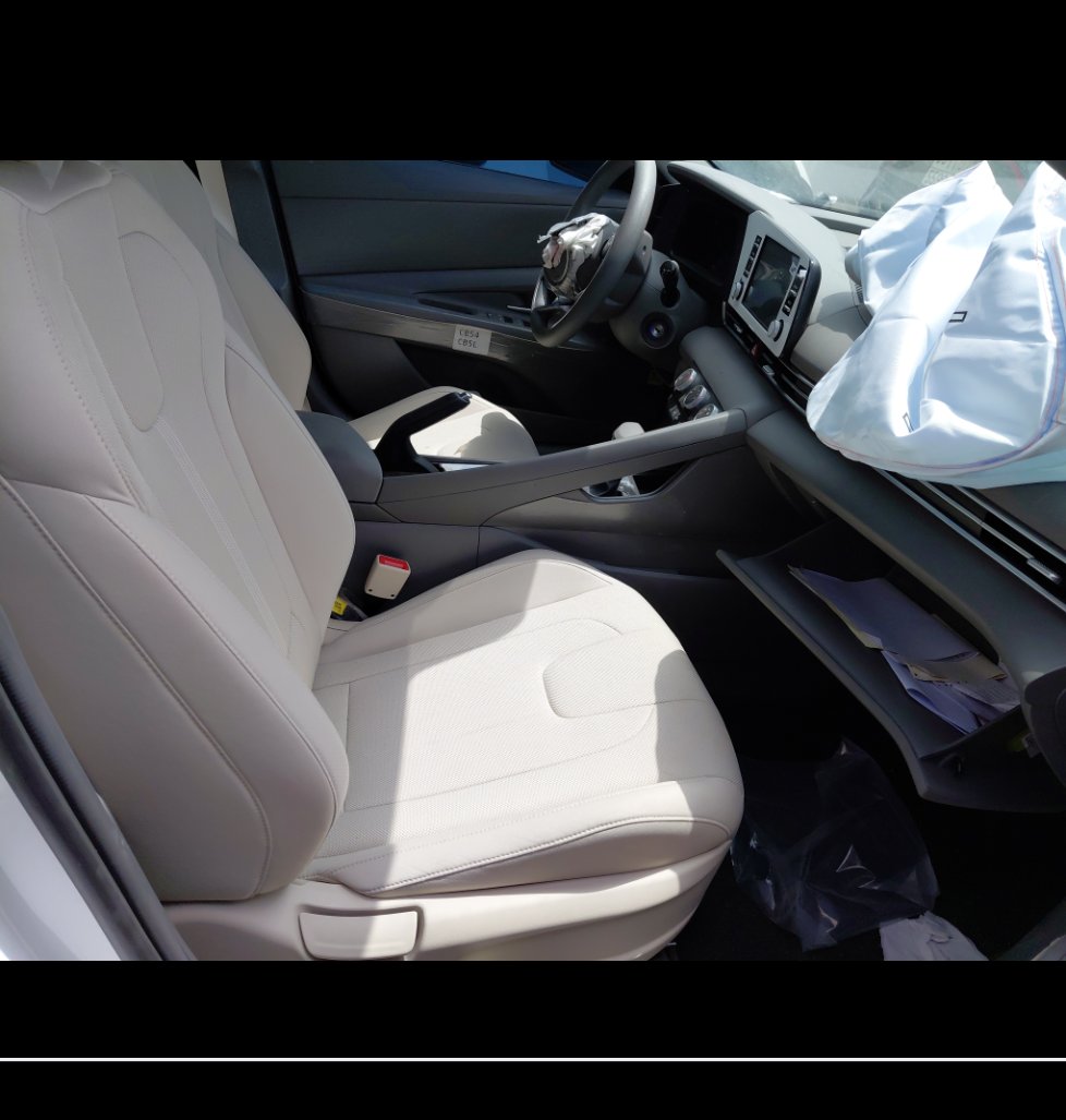 Hyundai Elantra  2024 image
