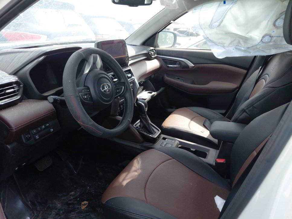 تويوتا اوربان كروز  2026 image