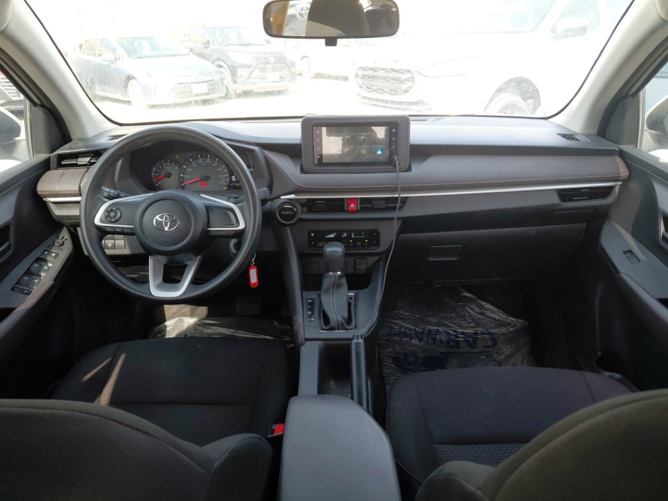 تويوتا يارس Y 2024 image