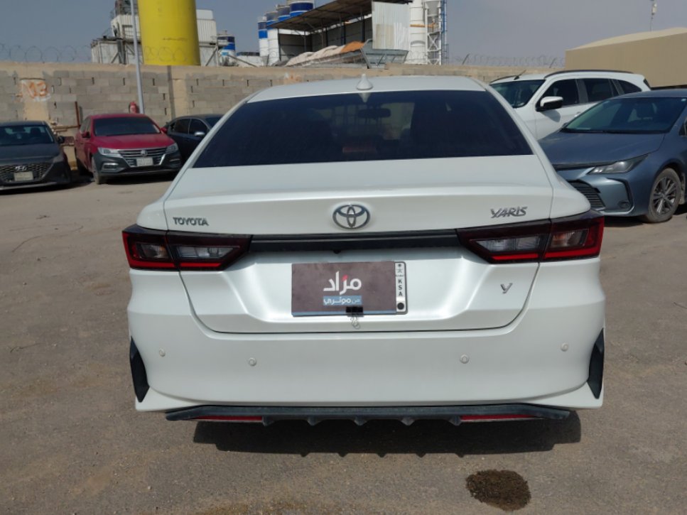 تويوتا يارس Y 2024 image