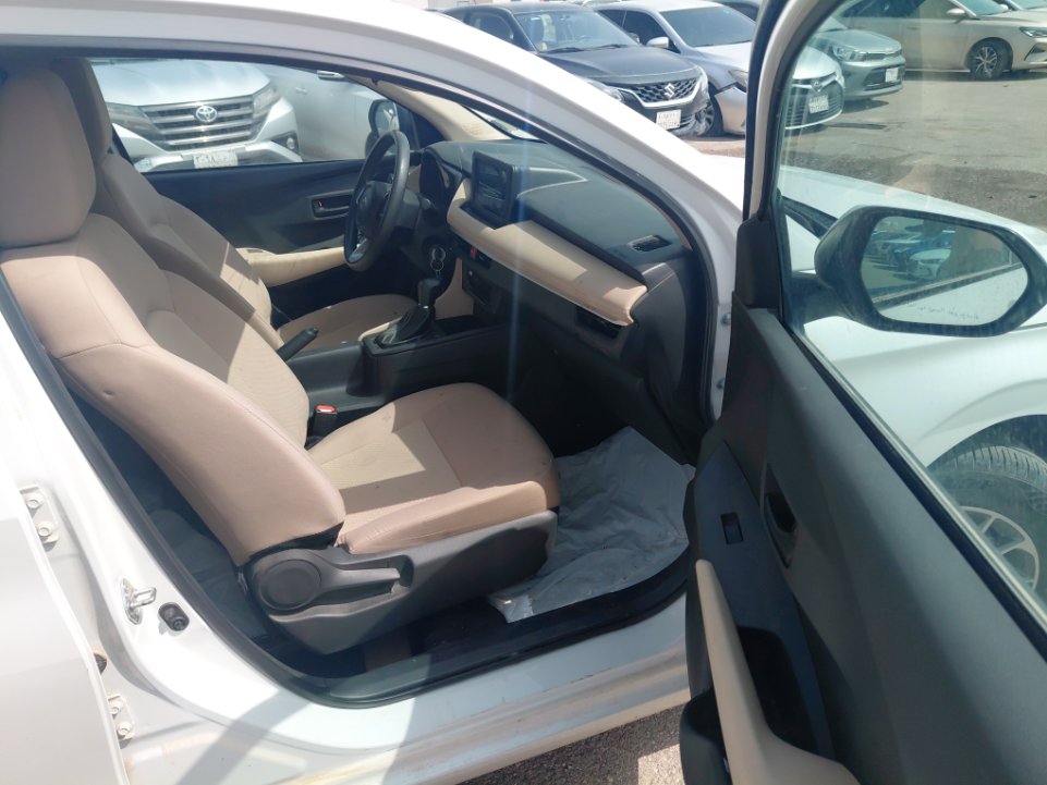 تويوتا يارس Y 2024 image