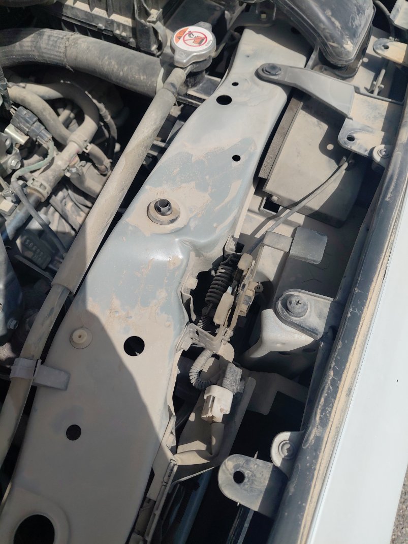 تويوتا يارس Y 2024 image