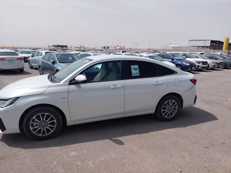 تويوتا يارس Y 2024 image