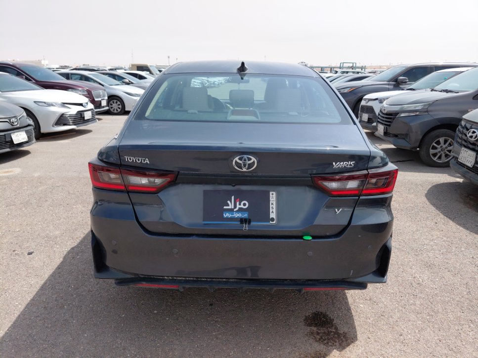 تويوتا يارس Y 2024 image