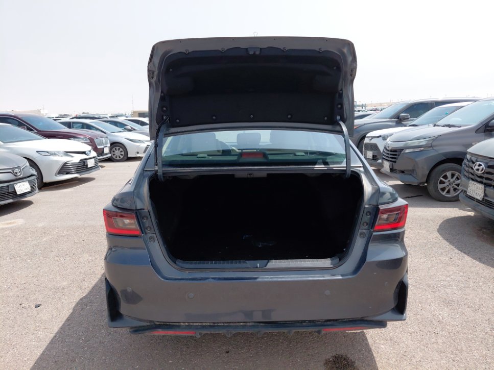 تويوتا يارس Y 2024 image