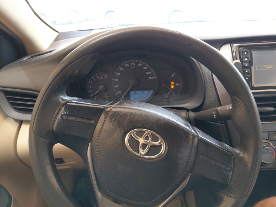 Toyota Yaris Y 2022 image