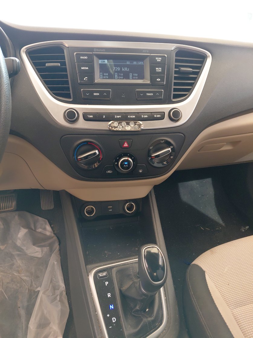 Hyundai Accent GL 2023 image