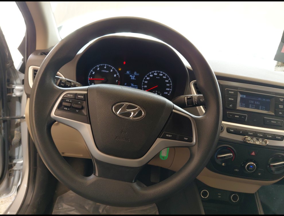 Hyundai Accent GL 2023 image