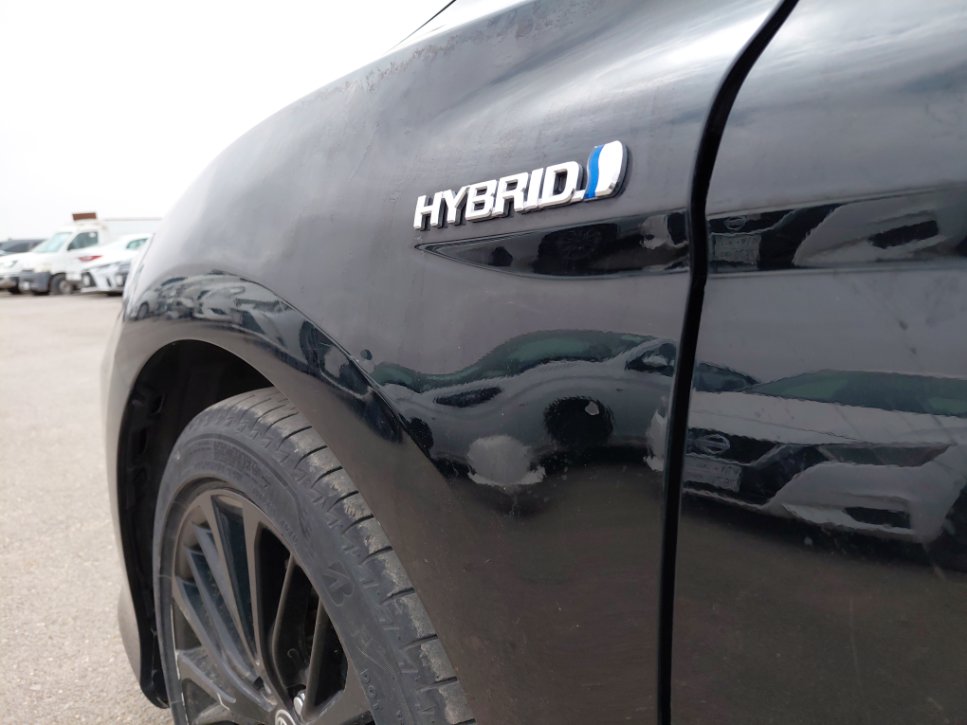 تويوتا كامري GRANDE HEV - 40 ANIV 2023 image