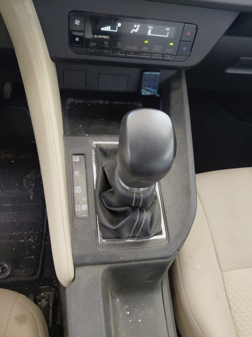 Toyota Yaris Y 2024 image