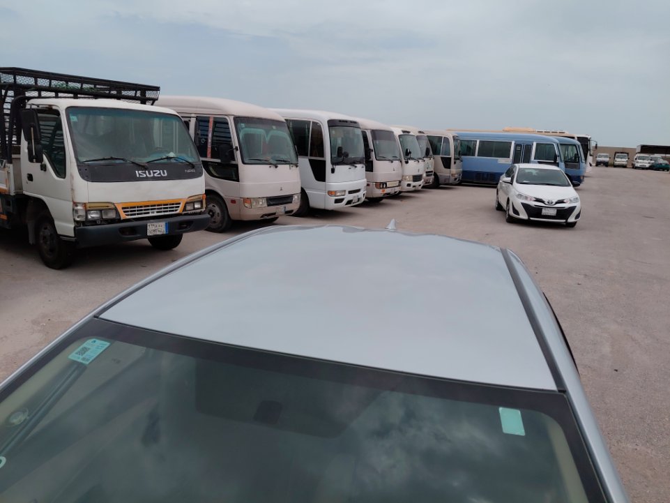 تويوتا يارس Y FLT 2022 image