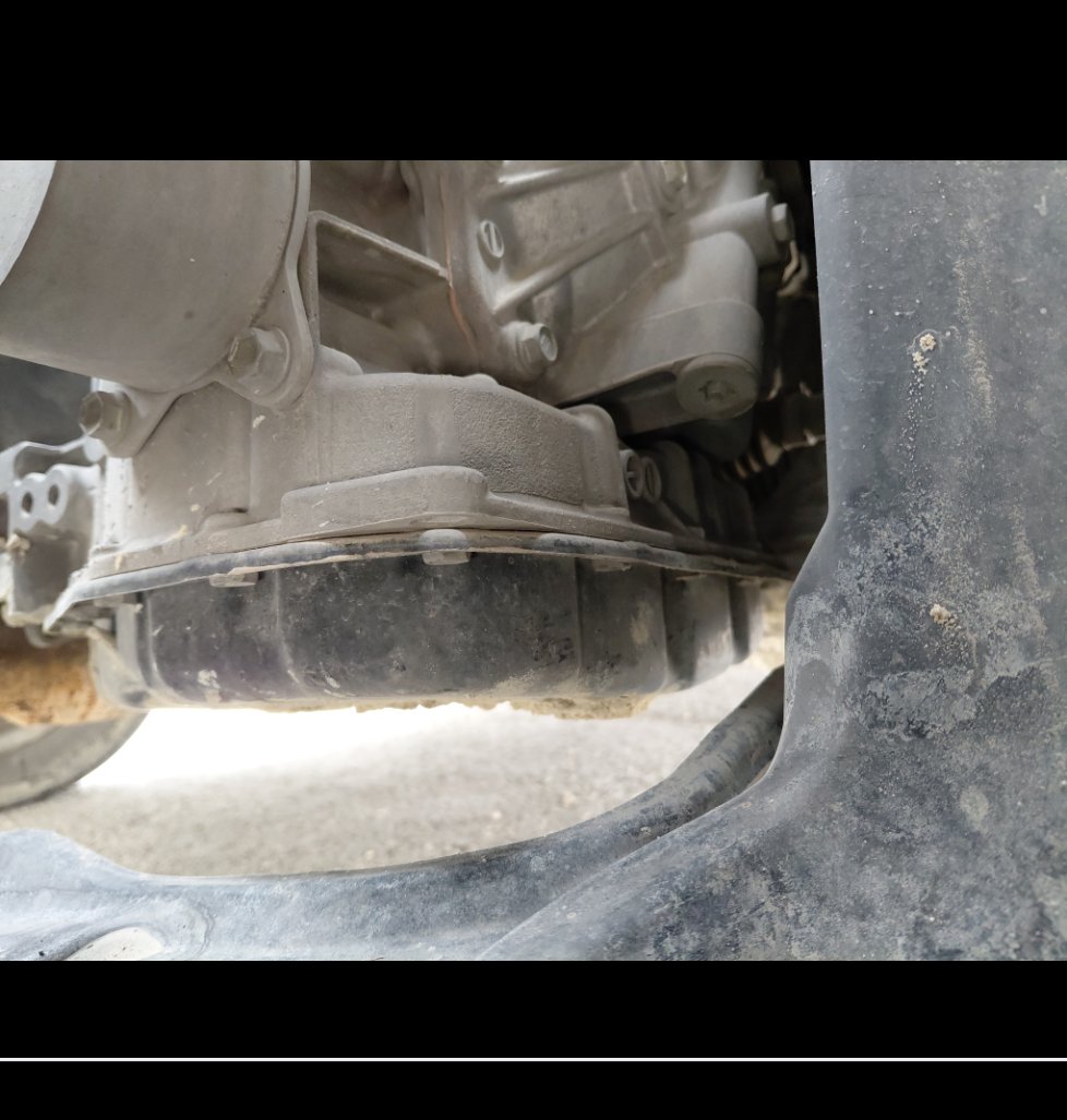 تويوتا يارس Y FLT 2022 image