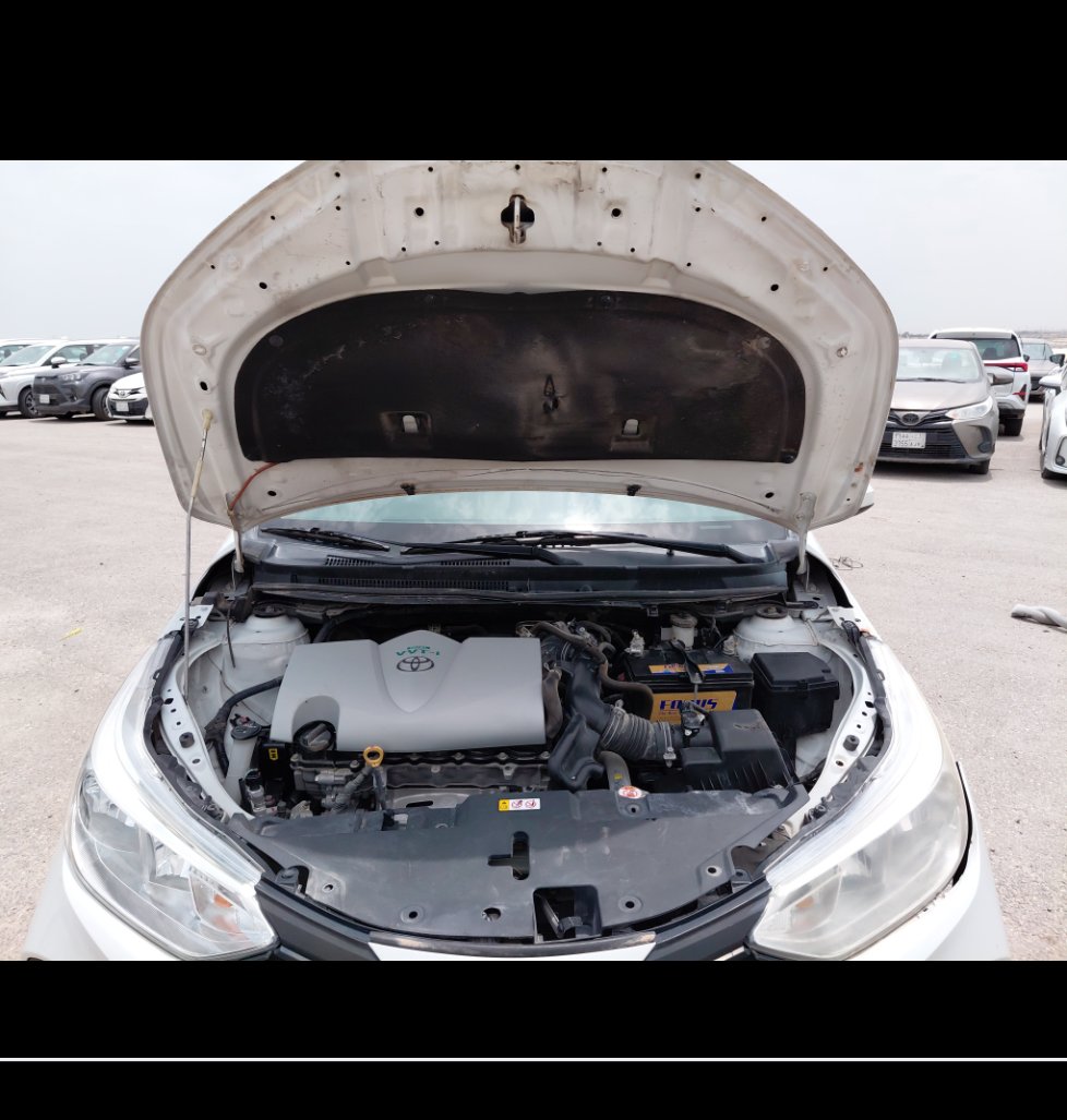 تويوتا يارس Y FLT 2022 image