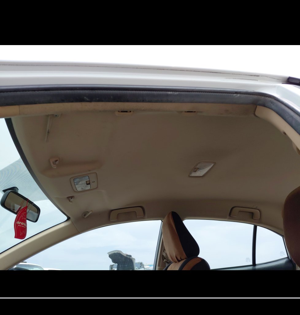 تويوتا يارس Y FLT 2022 image