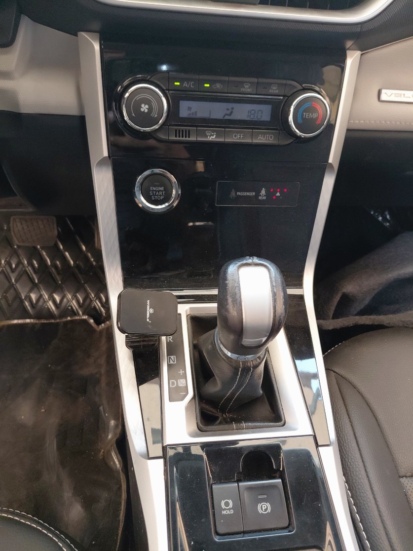 Toyota VELOZ GLX 2024 image