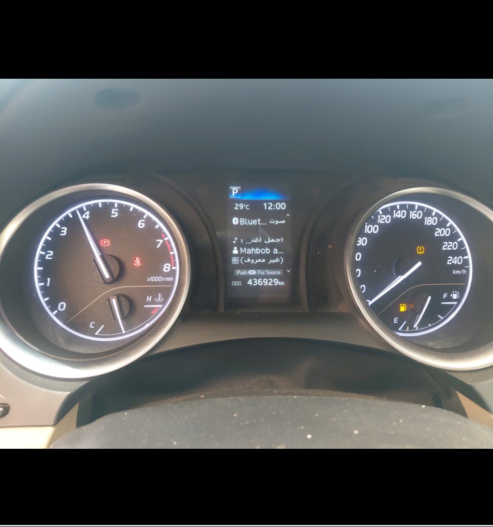 Toyota Camry GLE 2023 image