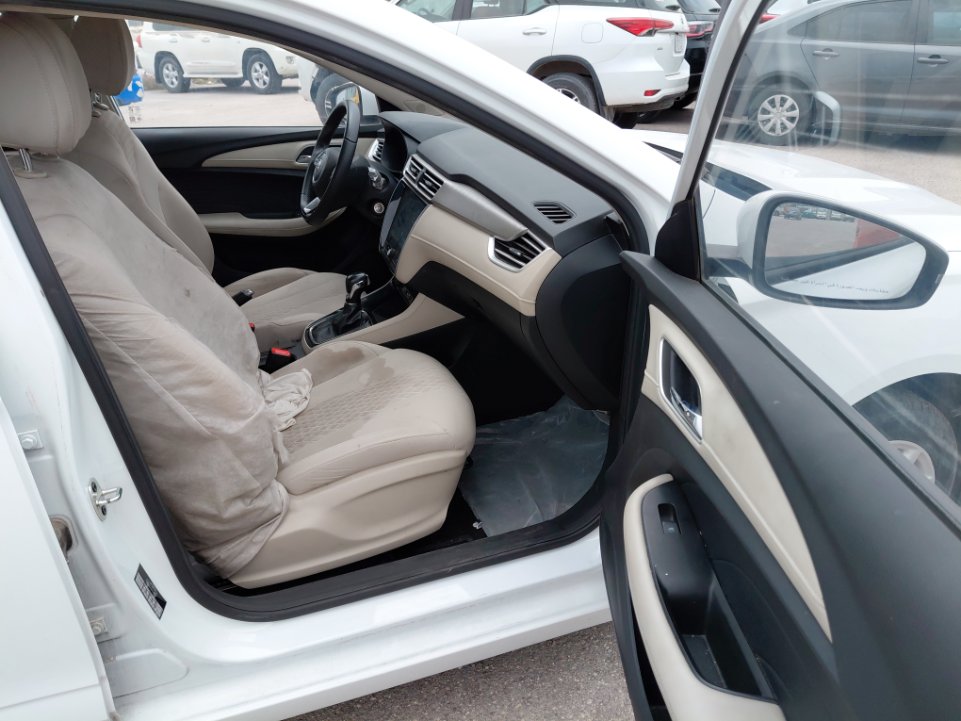 إم جي 5 عاديع 2024 image