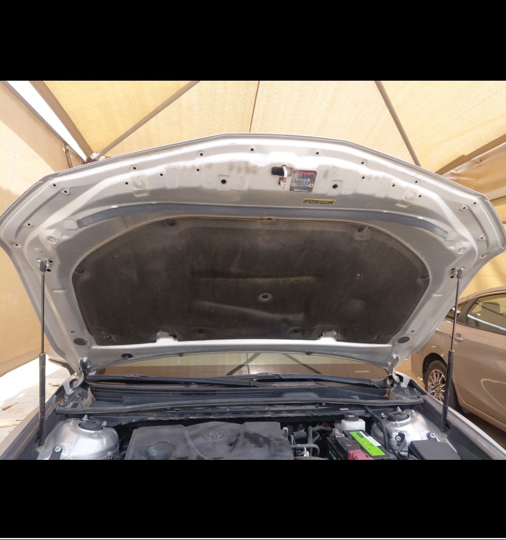 Toyota Camry GLE 2023 image