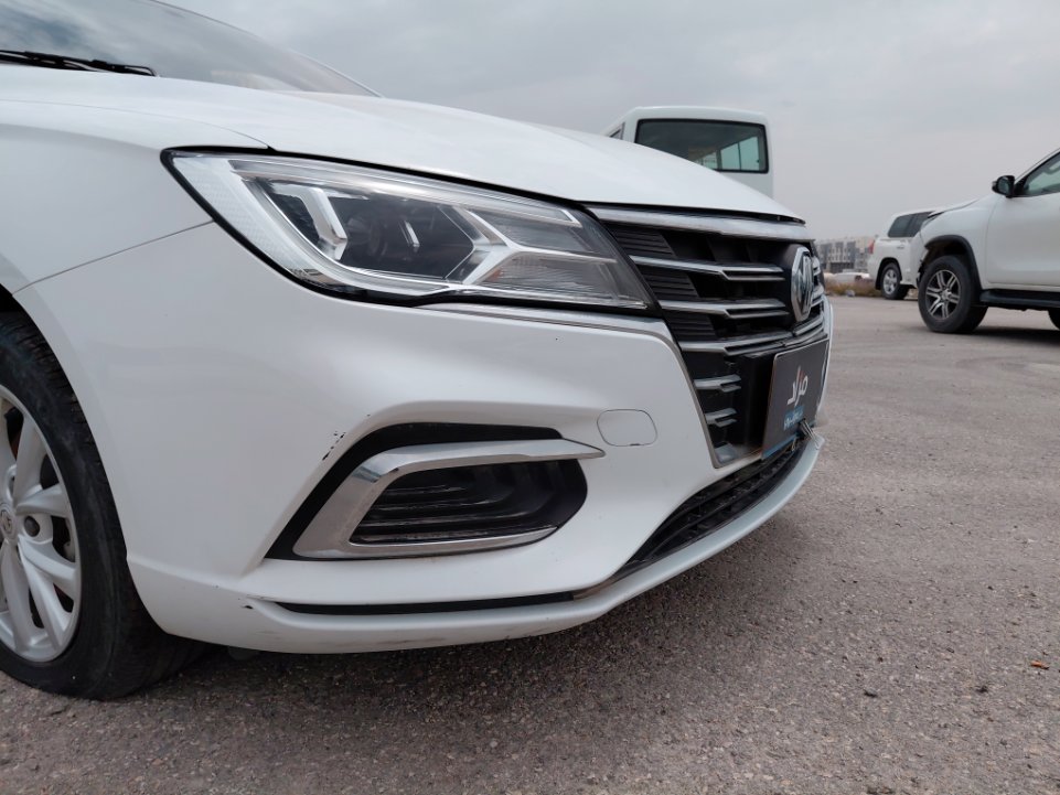 إم جي 5 عاديع 2024 image