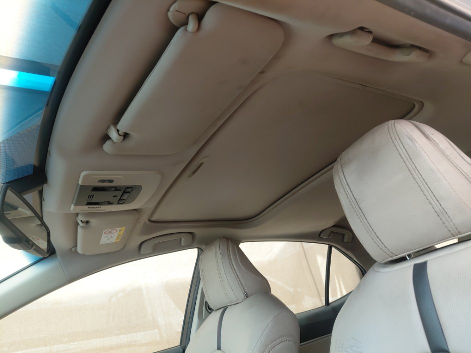 Toyota Camry GLE 2023 image