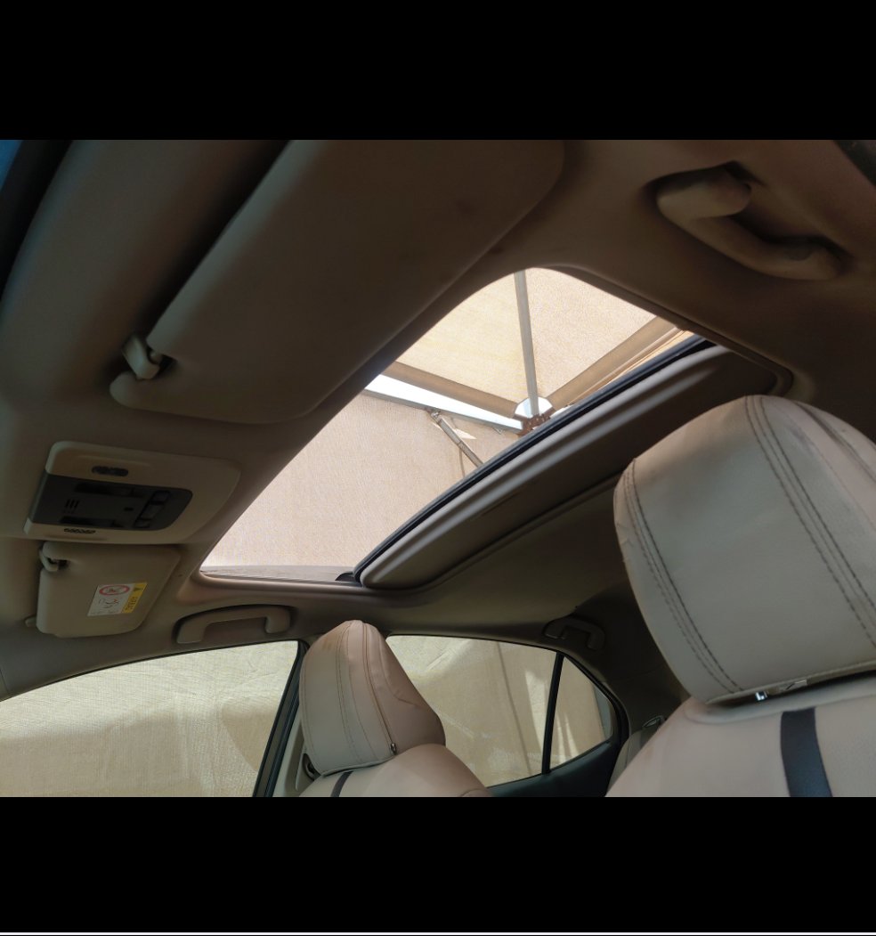 Toyota Camry GLE 2023 image