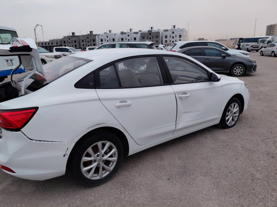 إم جي 5 عاديع 2024 image