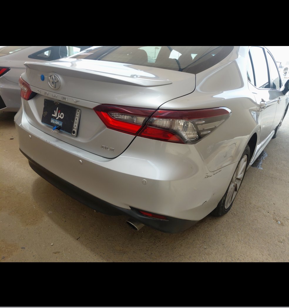Toyota Camry GLE 2023 image