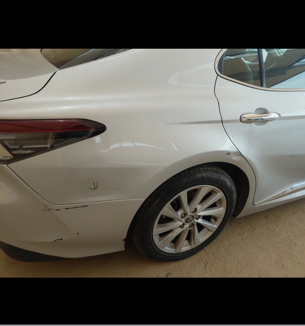 Toyota Camry GLE 2023 image