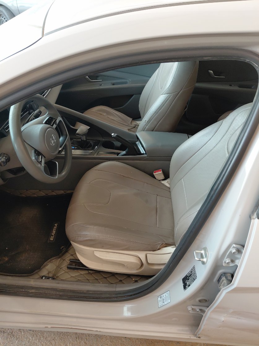 Hyundai Elantra شركات 2023 image