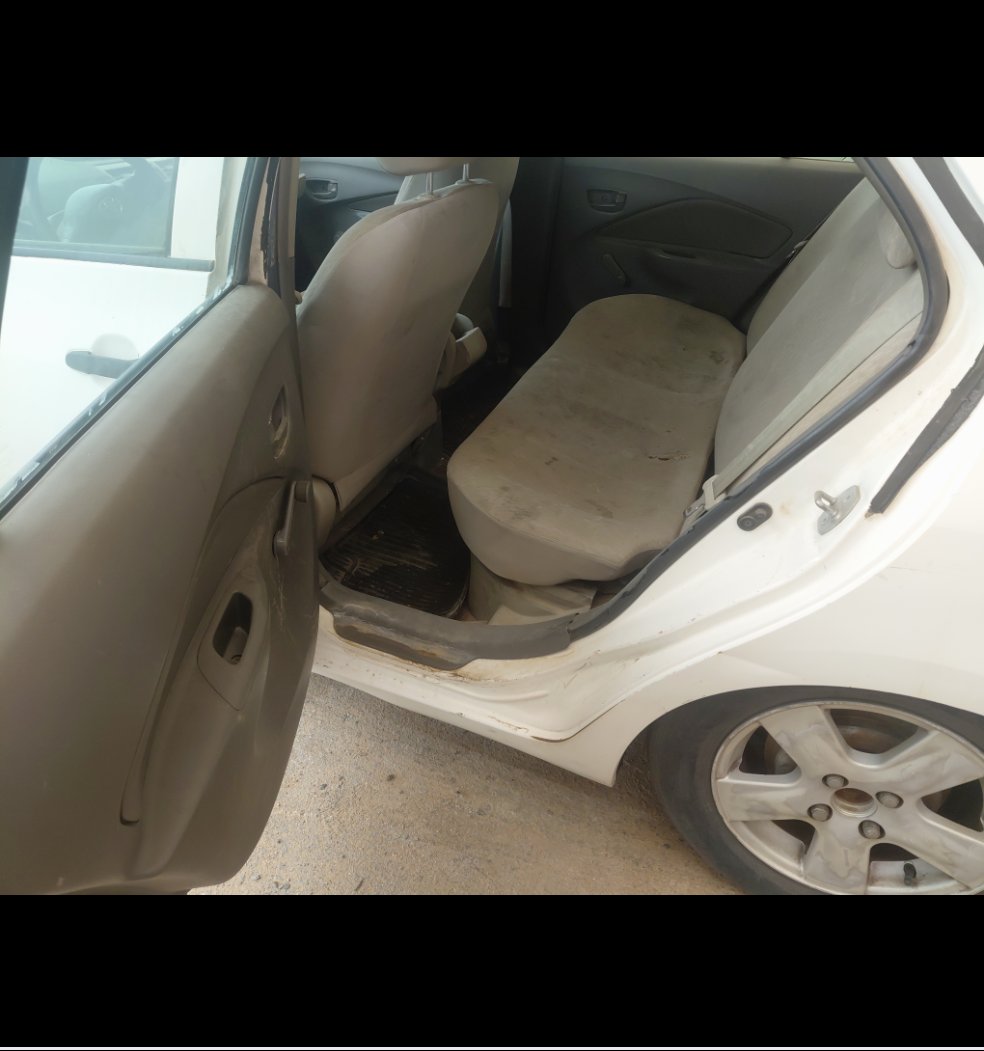 Toyota Yaris  2011 image