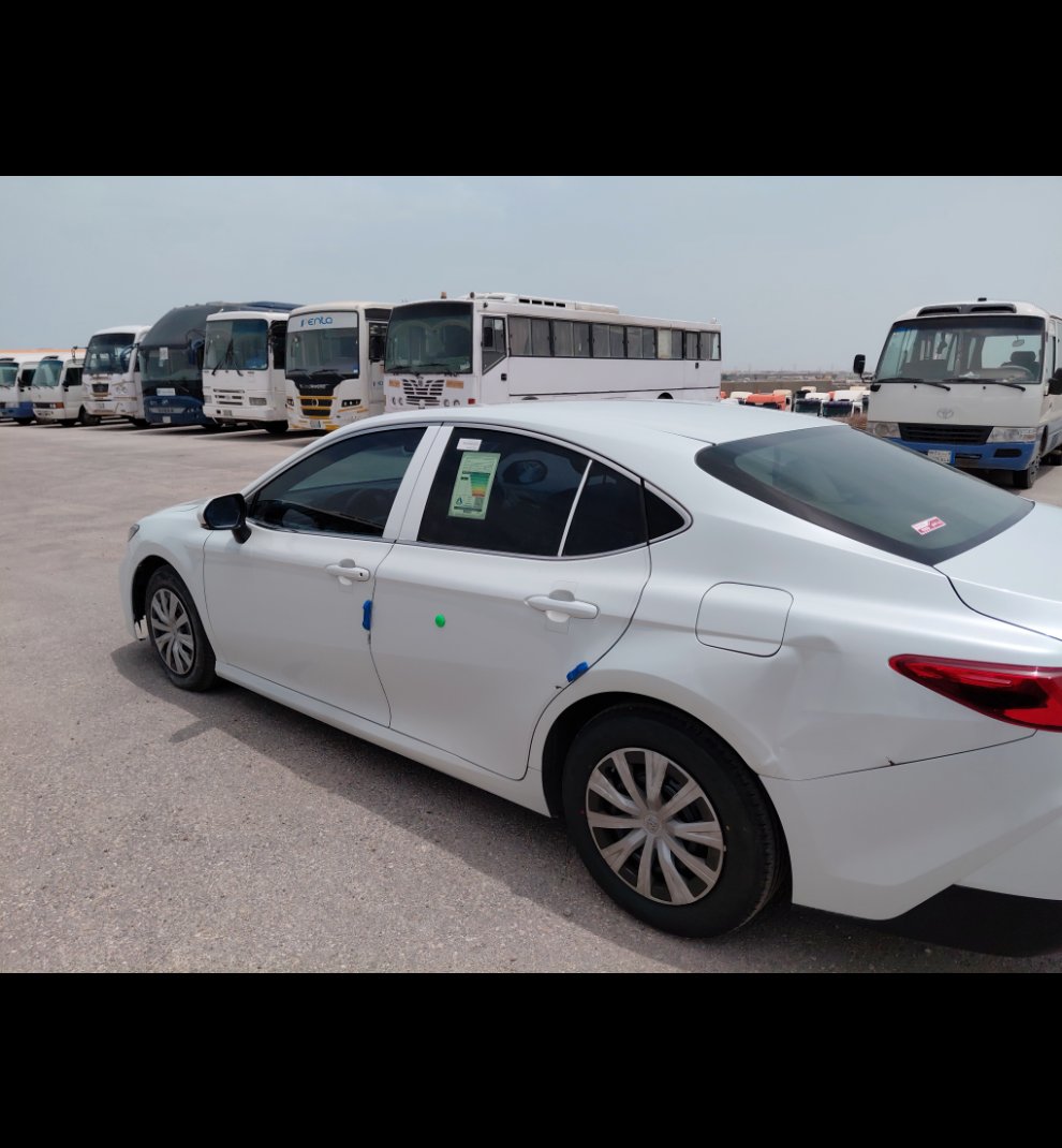 تويوتا كامري E 2025 image