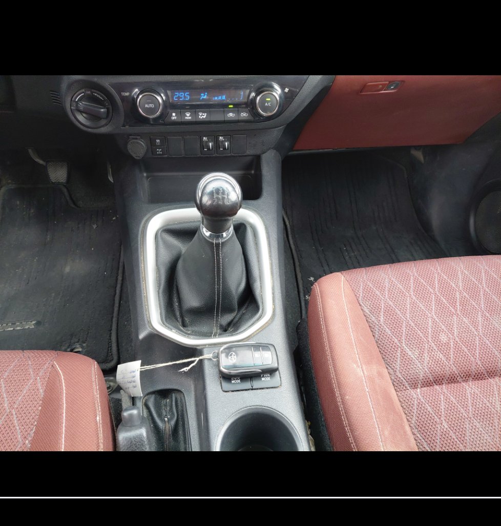 تويوتا هايلكس SGLX - 4X4 2021 image