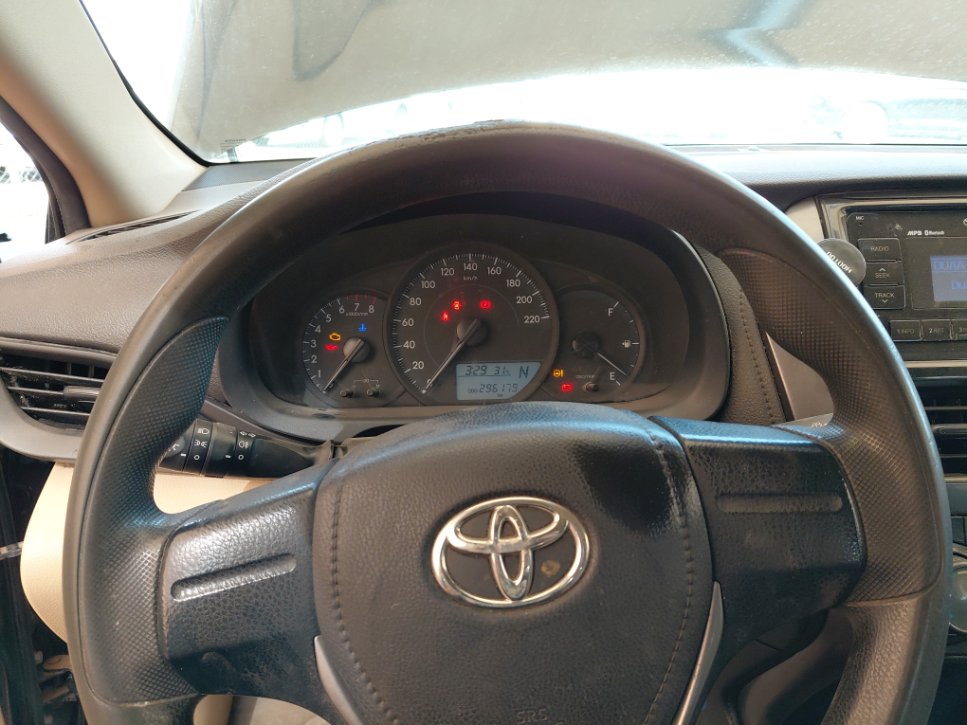 Toyota Yaris Y FLT 2021 image