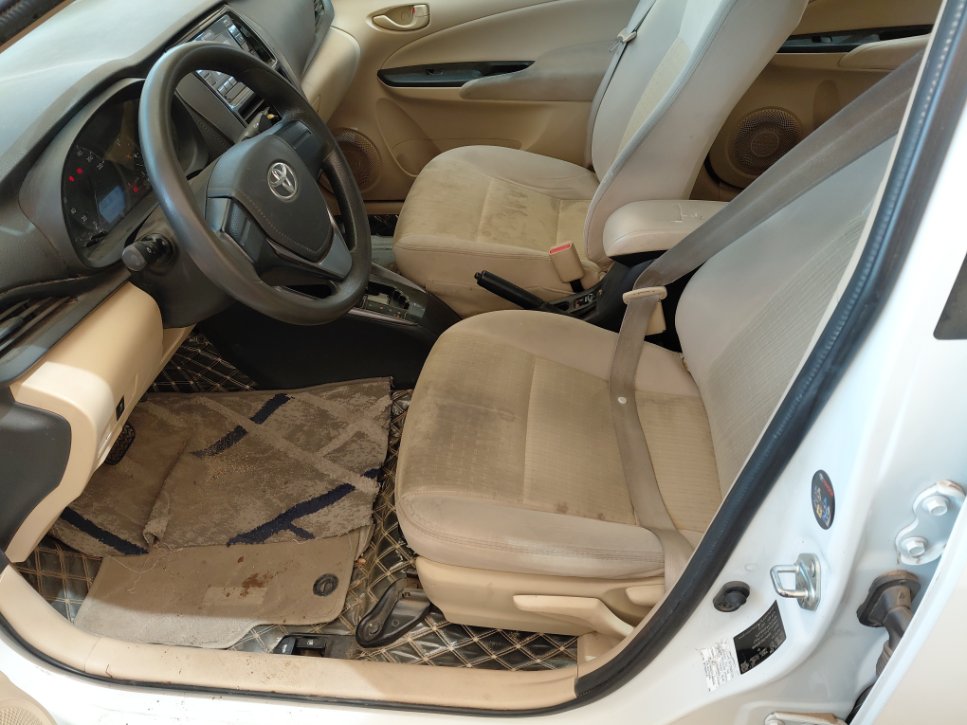 Toyota Yaris Y FLT 2022 image