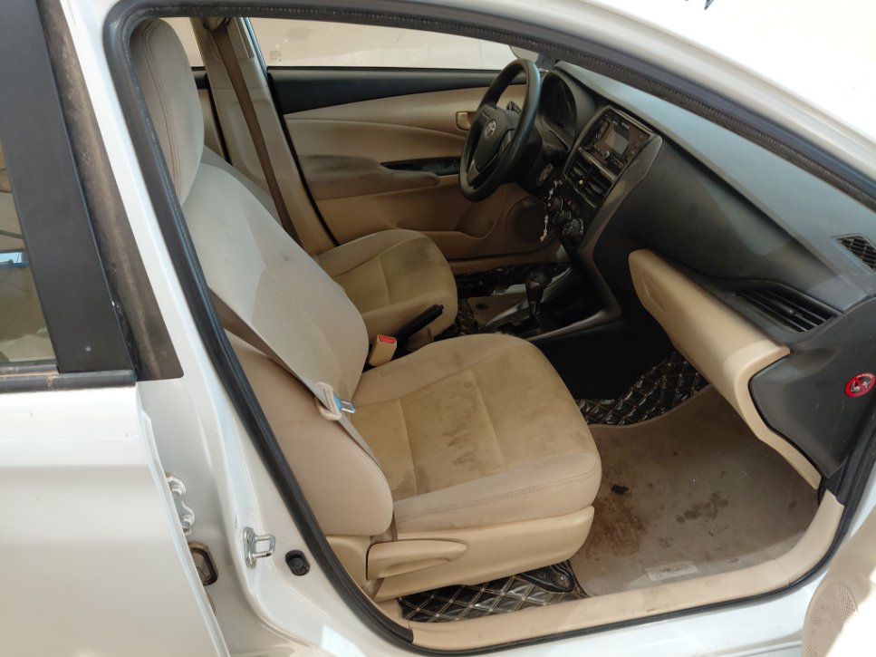 Toyota Yaris Y FLT 2022 image
