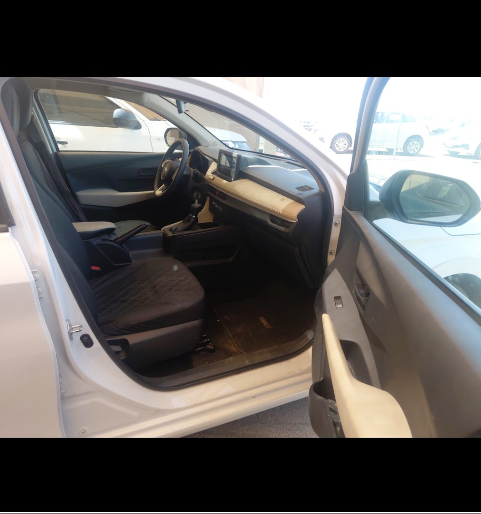 Toyota Yaris Y 2024 image