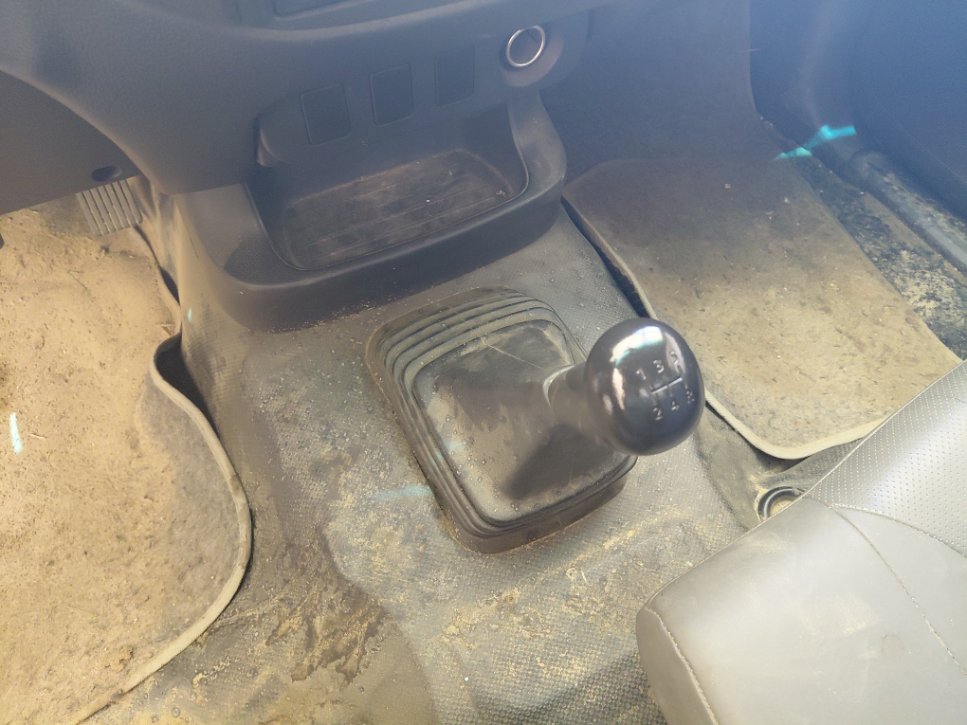Mitsubishi L200  2020 image