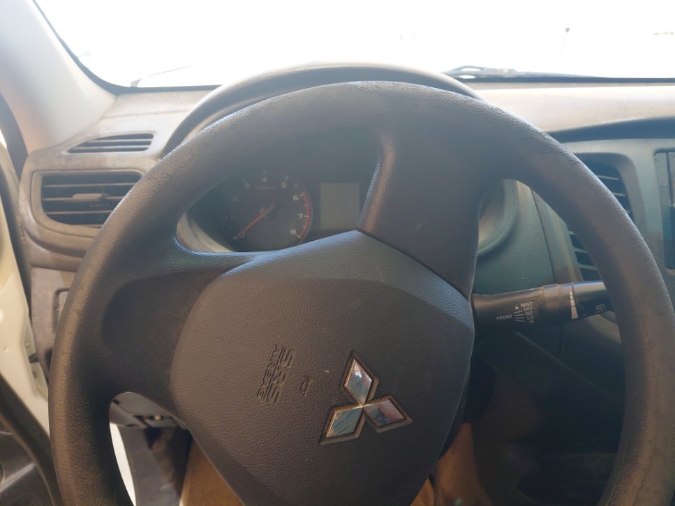 Mitsubishi L200  2020 image